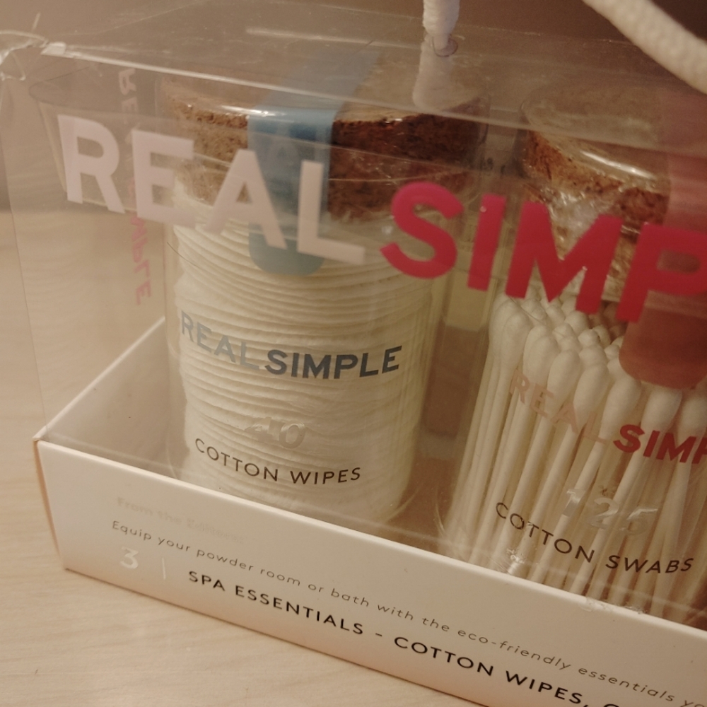 Real Simple Spa Essentials kit - Picture 3 of 9